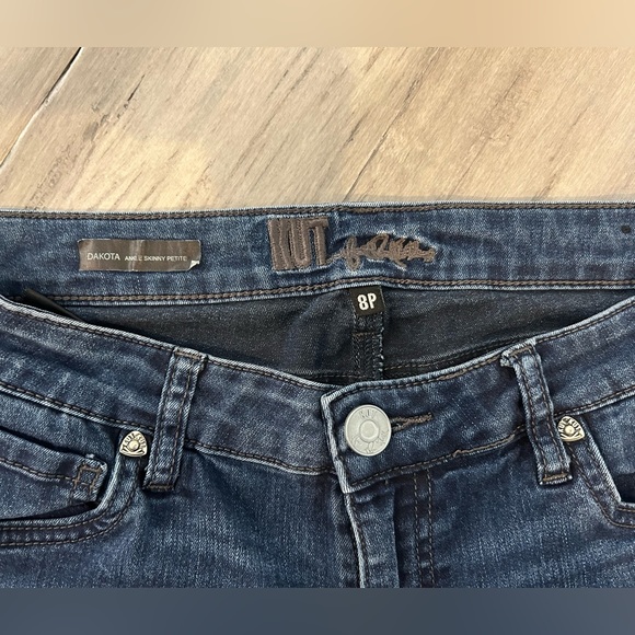 [Kut From The Kloth] Women's Blue Dakota Skinny Ankle
Jeans, 8P - Picture 3 of 4
